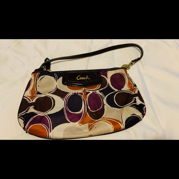 Bags and wallets - Picture 9 of 16